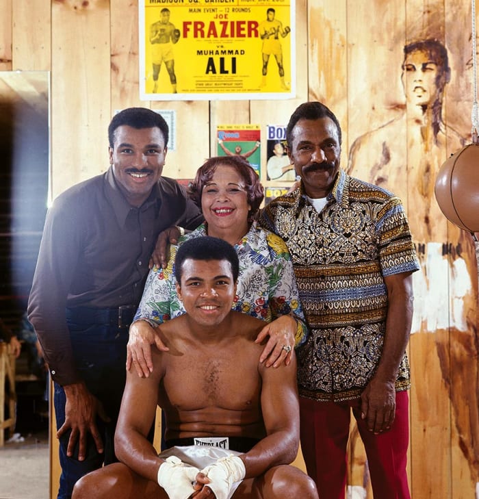 1974-Muhammad-Ali-brother-Rahman-mother-Pdessa-father-Cassius-014473364.jpg